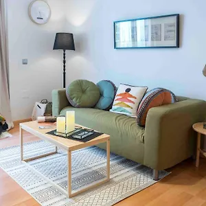 https://cozy-1-bedroom-apartment-in-the-center-of-malaga-by-sharingco.1costadelsol.com